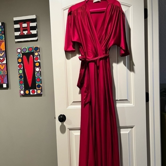 KOH KOH Dresses & Skirts - 𝅺koh KOH red floor length semi formal gown. Flattering 2X